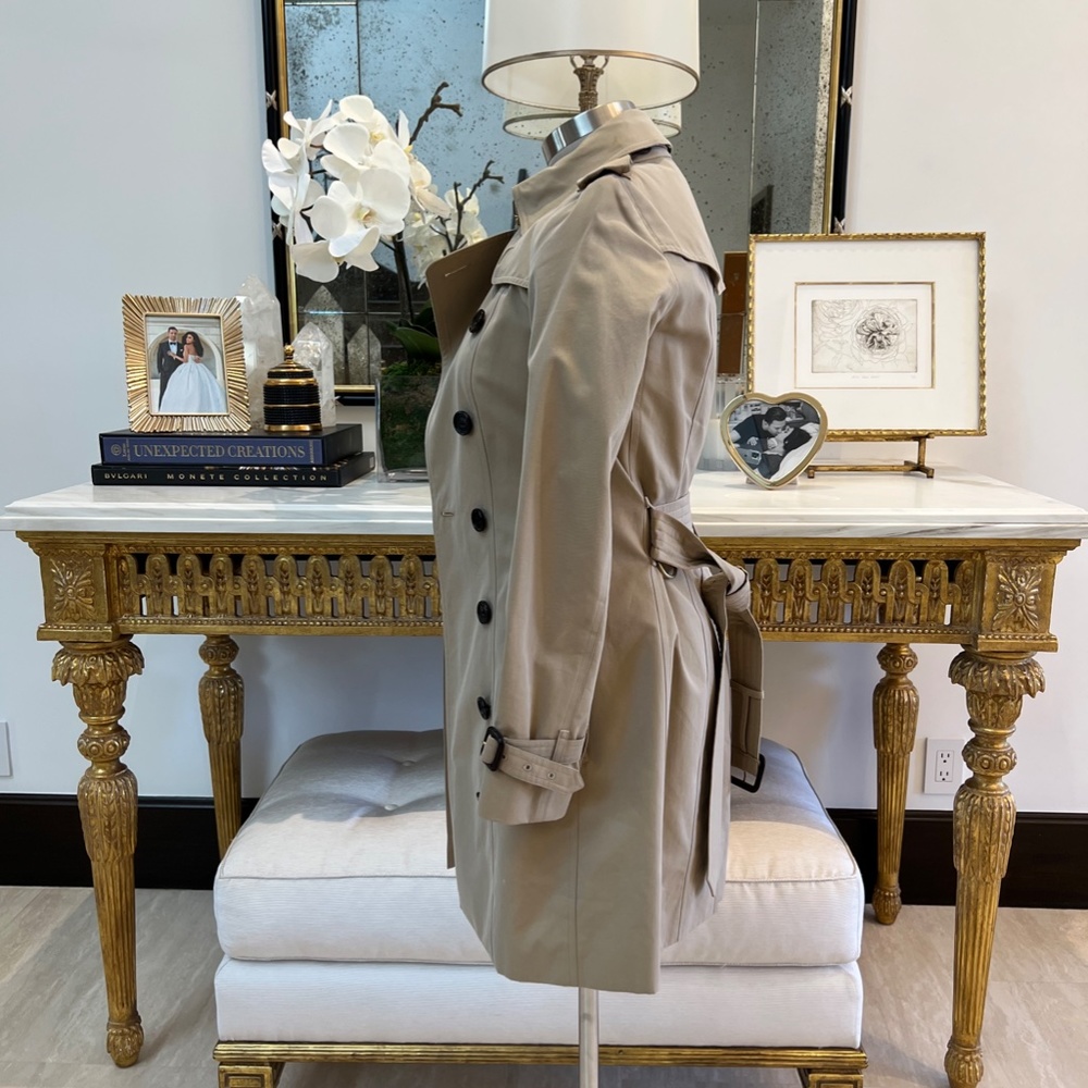 Burberry Trench Coat, The Sandringham - Worn once - In perfect condition - Picture 9 of 9